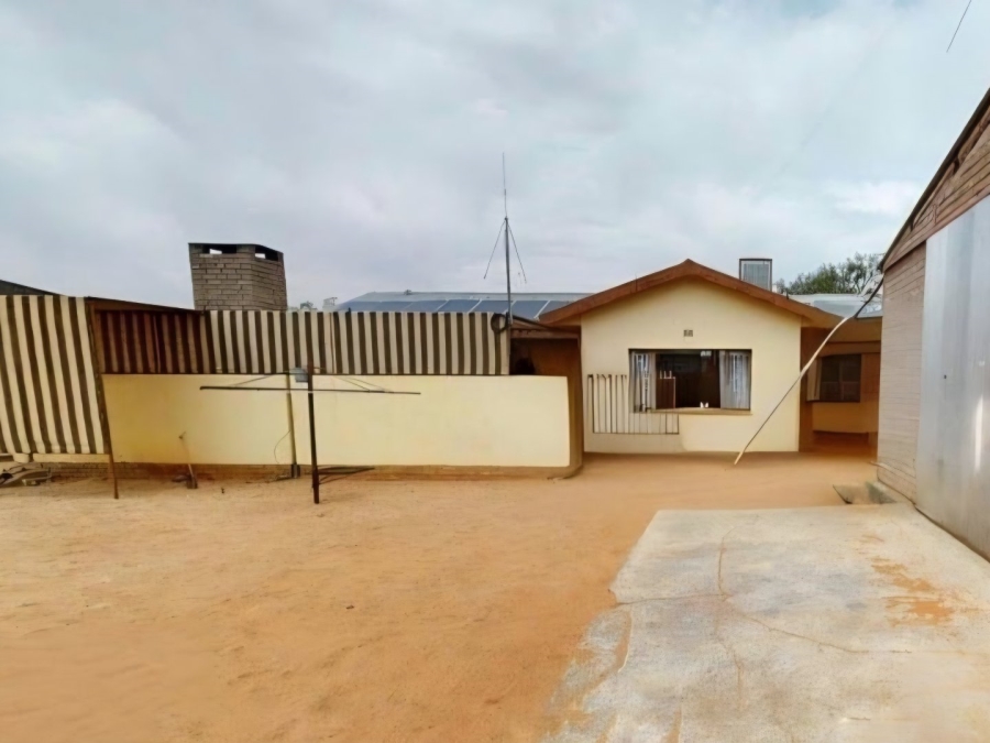 5 Bedroom Property for Sale in Blydeville Northern Cape